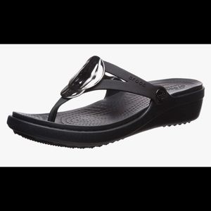 CROCS Sanrah Liquid Metallic Wedge Flip Sandal